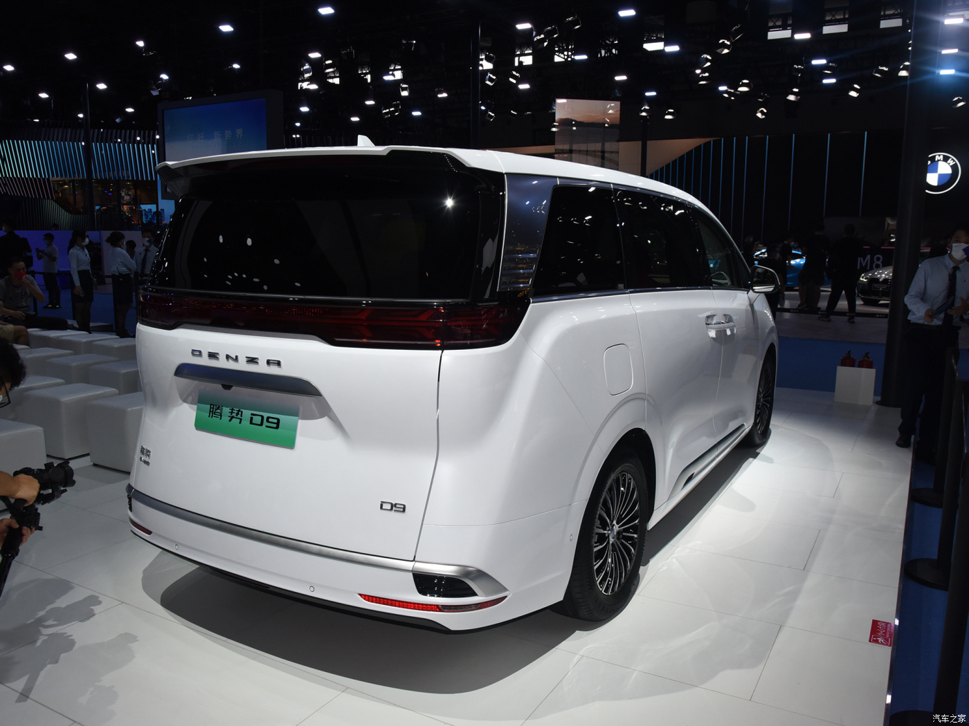 DENZA D9 EV — изображение 6
