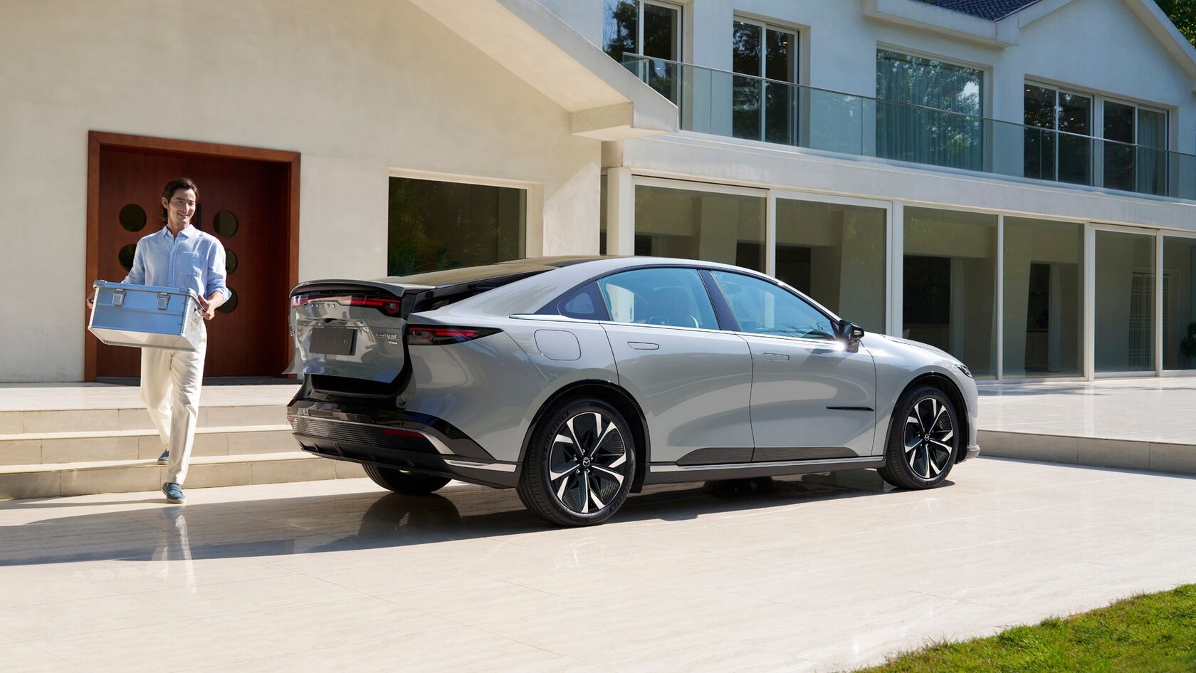 MAZDA EZ-6 — изображение 9