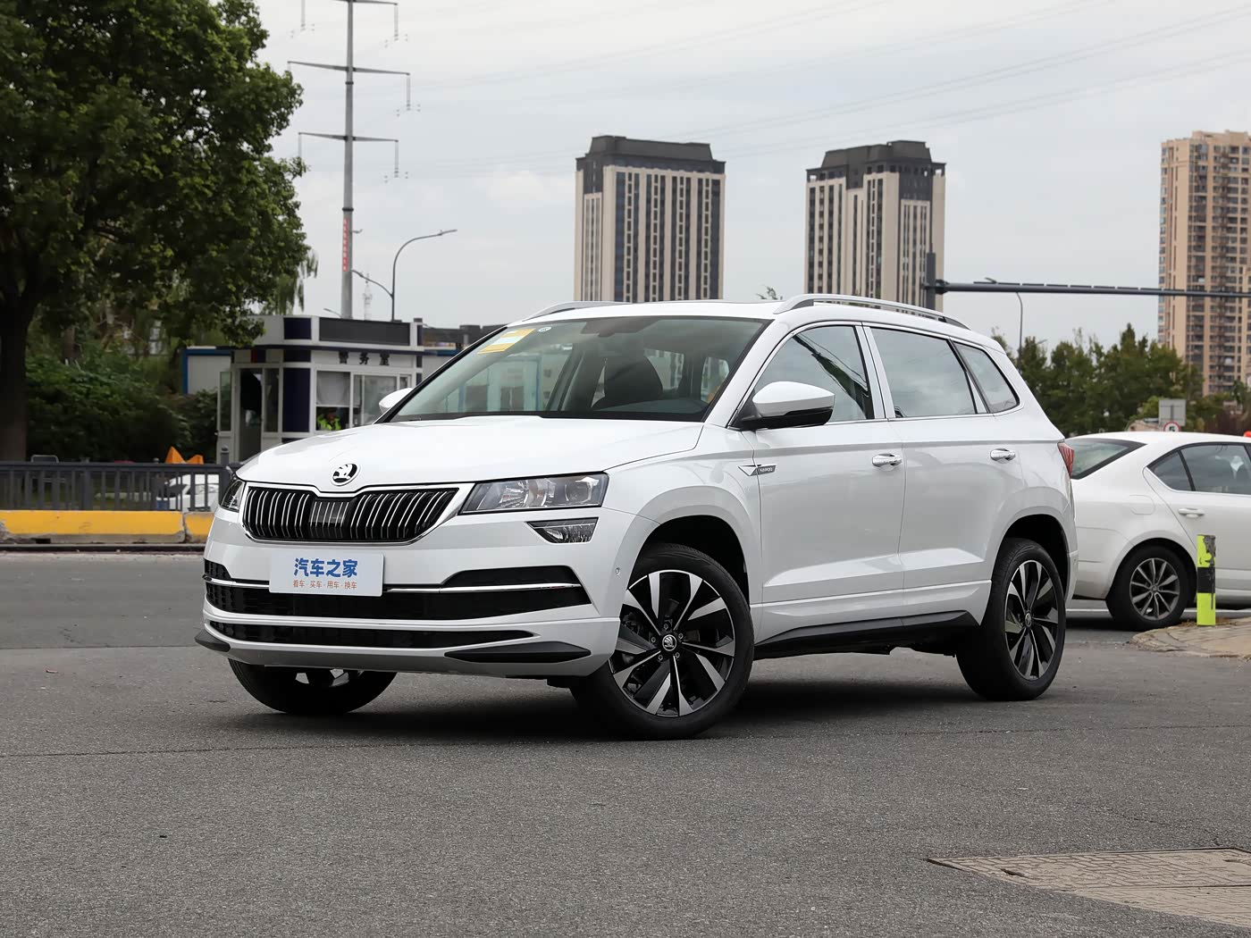 SKODA KAROQ — изображение 2