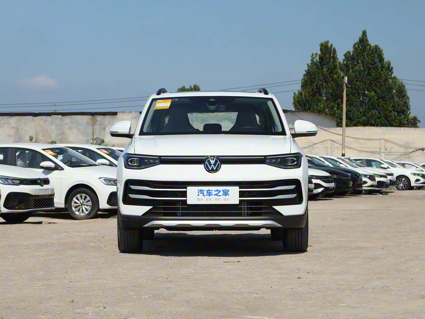 VOLKSWAGEN THARU — изображение 4