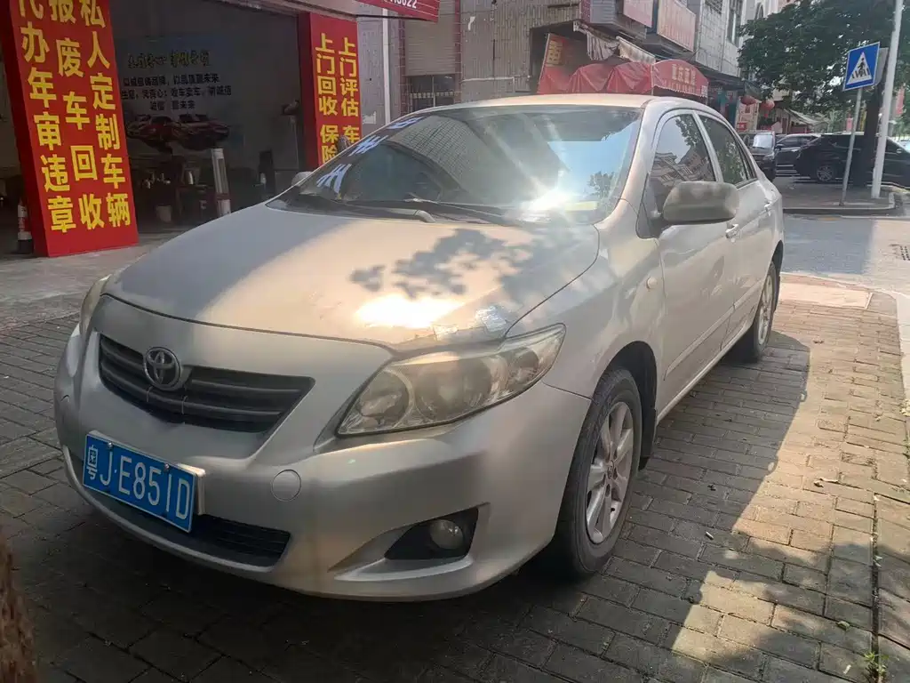 Toyota Corolla 2009 1,6 л МКПП GL Skylight Special Edition
