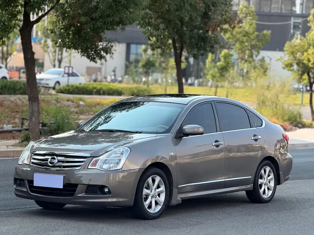 Nissan Sylphy 2009 2.0 XL CVT Luxury Sunroof Edition