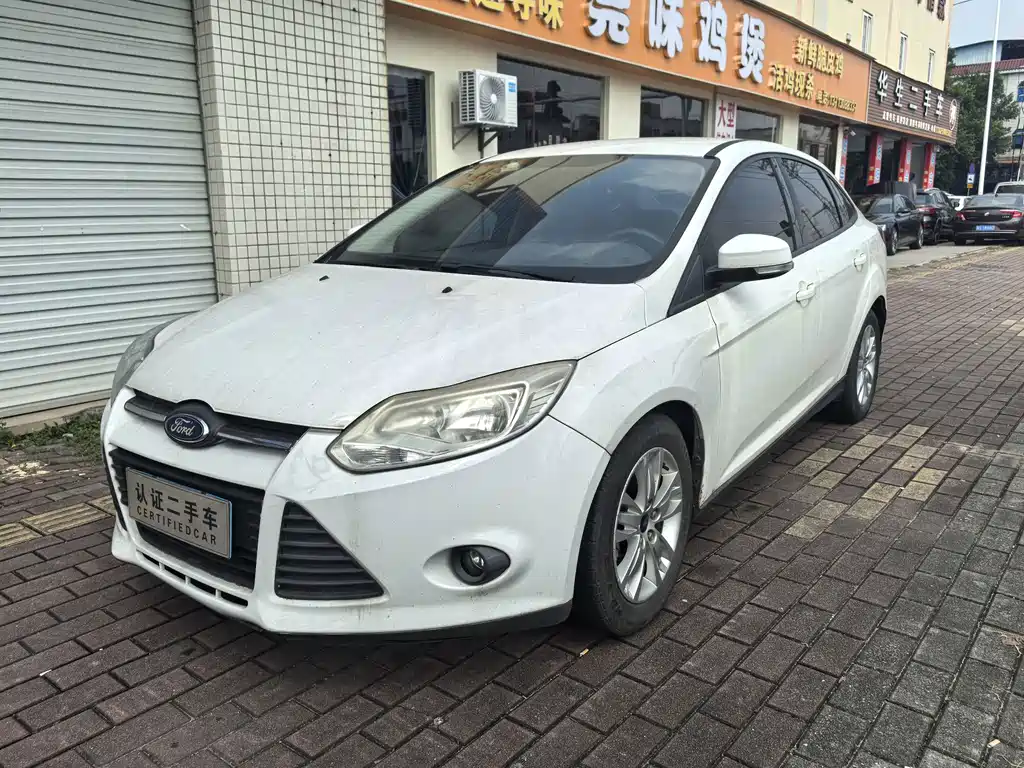 Ford Focus 2012 Sedan 1.6L Manual Comfort Type
