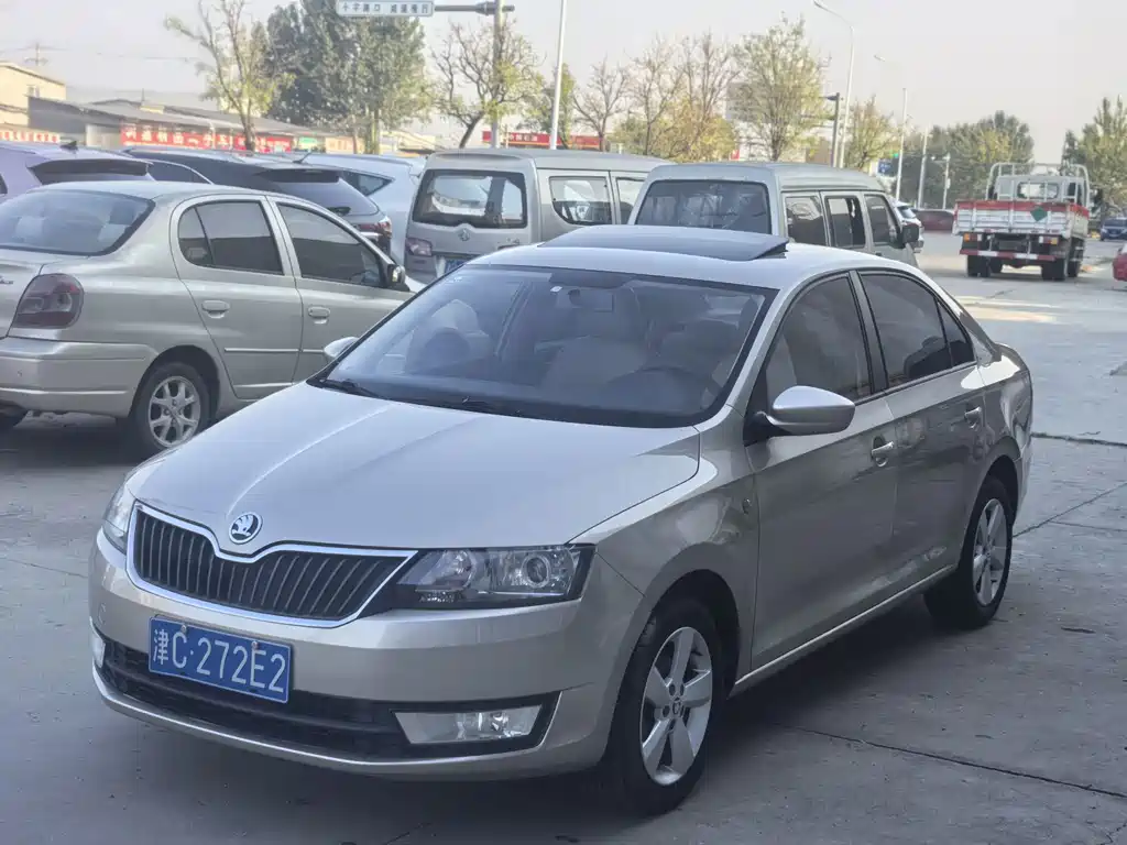 Skoda Rapid 2013 1,4 л МКПП Smart Selection