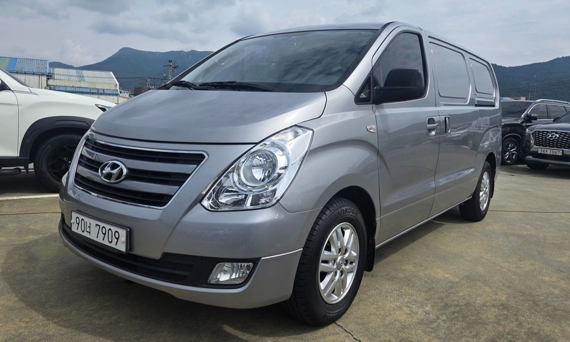 Hyundai Starex 2017 3-Seater VAN