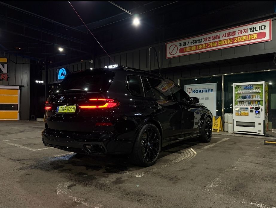 BMW X7 2026 M60i xDrive M sport 6 STR