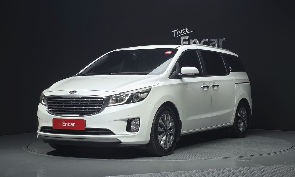 Kia Canival 2015 11-seater Prestige