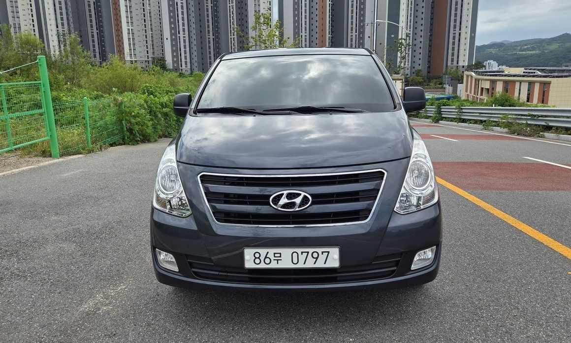 Hyundai Starex 2018 5-Seater VAN